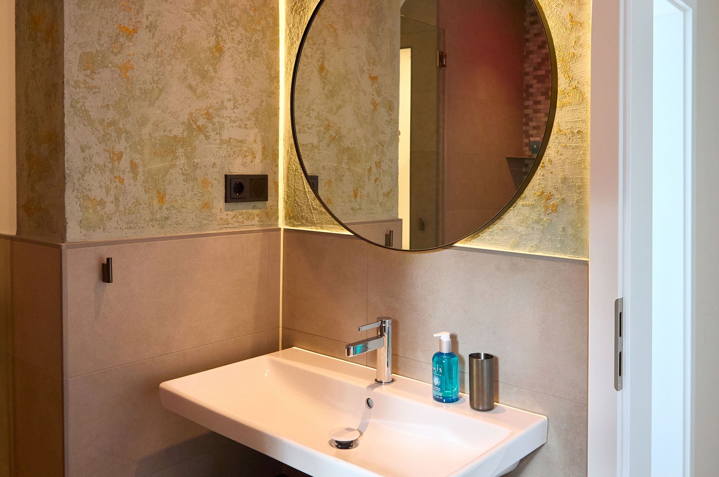 Badezimmer, 1.OG